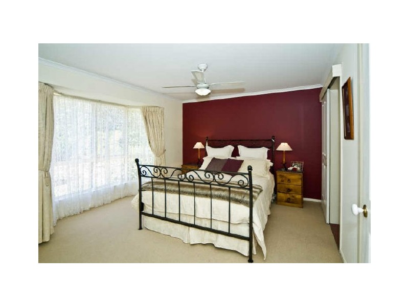 5 Corsair Close, Seaford Rise SA 5169