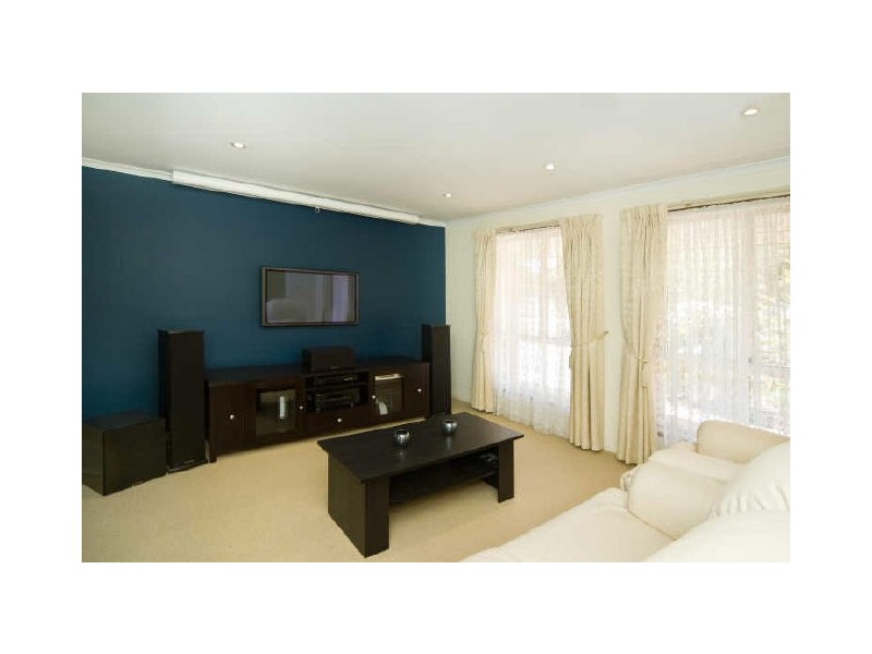 5 Corsair Close, Seaford Rise SA 5169