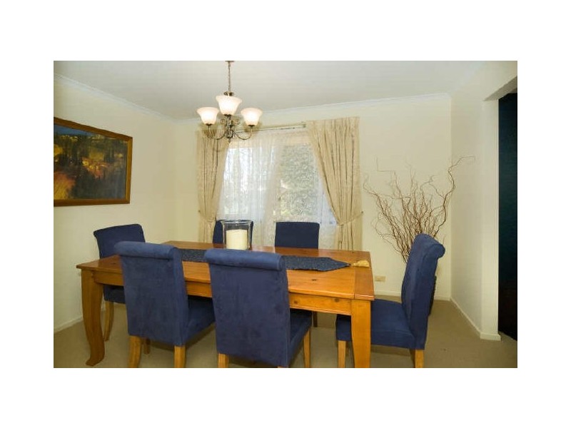 5 Corsair Close, Seaford Rise SA 5169