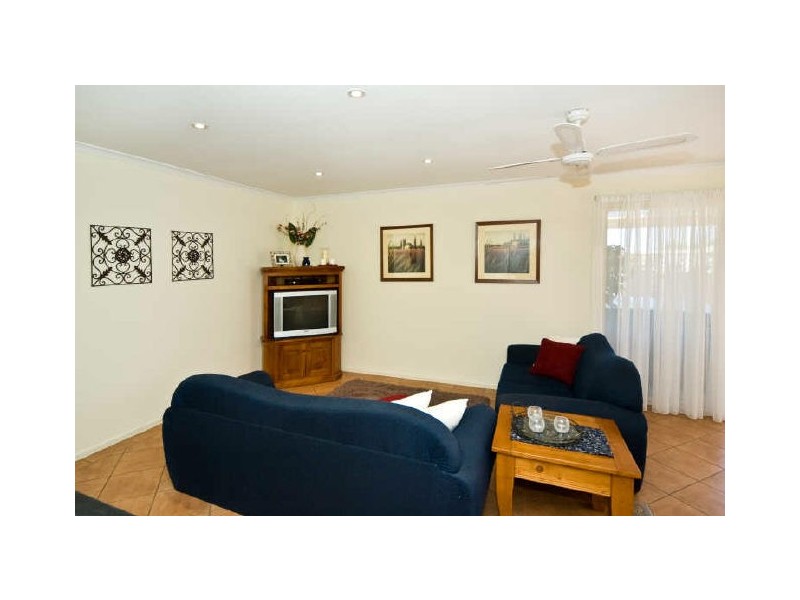5 Corsair Close, Seaford Rise SA 5169
