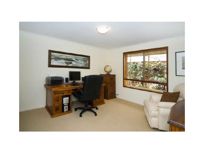 5 Corsair Close, Seaford Rise SA 5169