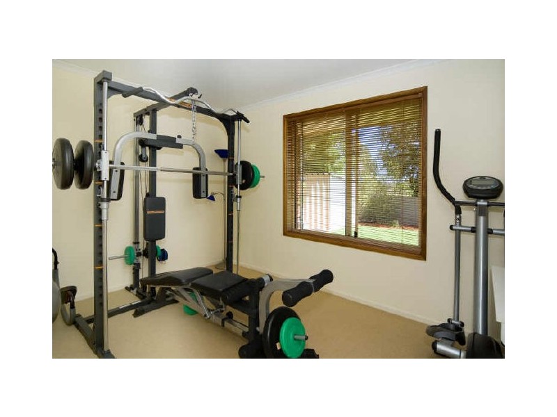5 Corsair Close, Seaford Rise SA 5169