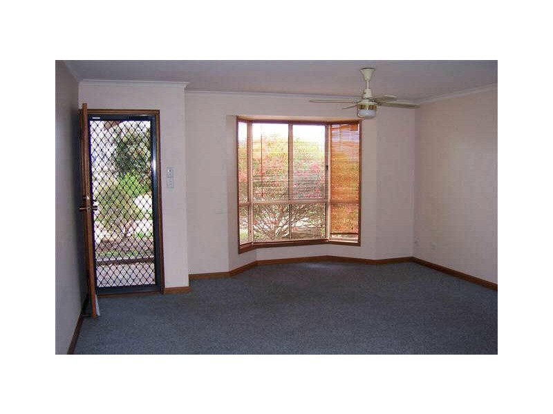 8 Seaspray Court, Seaford Rise SA 5169