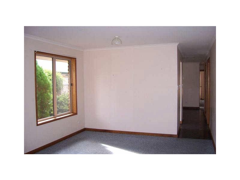 8 Seaspray Court, Seaford Rise SA 5169