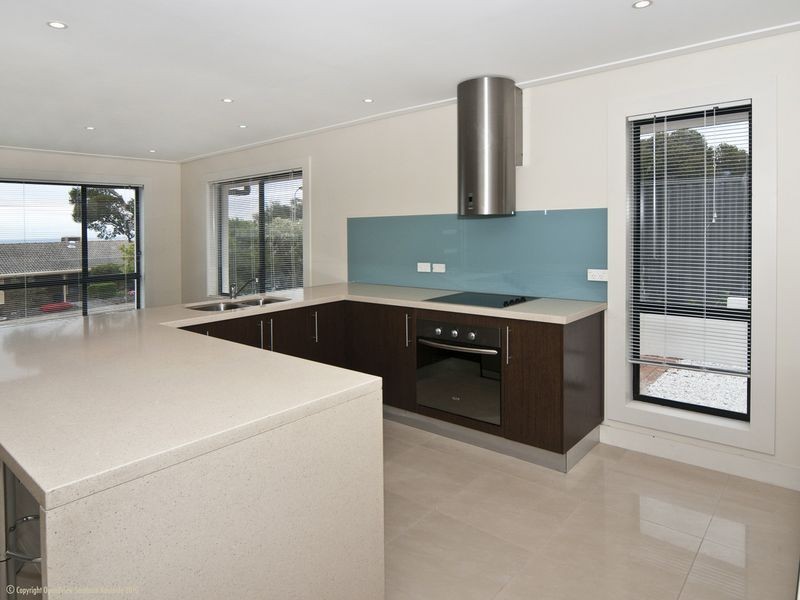 5 Kooraka Court, Hallett Cove SA 5158