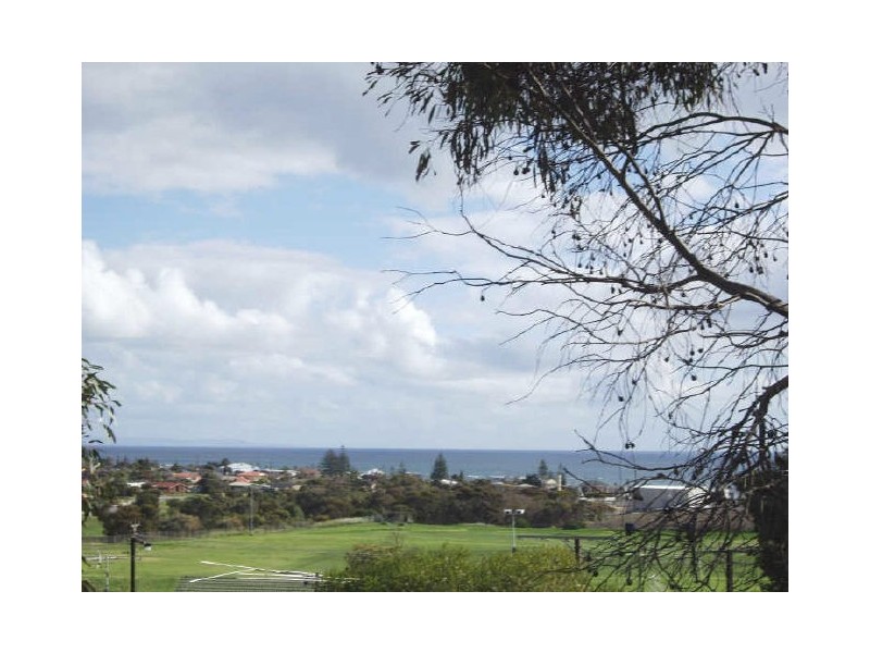 12 Tooma Street, O’sullivan Beach SA 5166