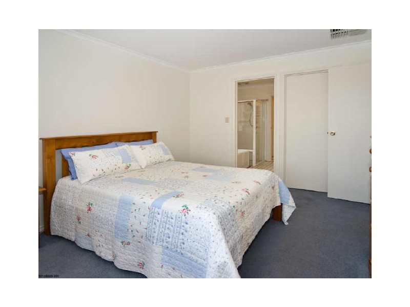 10 Drumborg Court, Woodcroft SA 5162