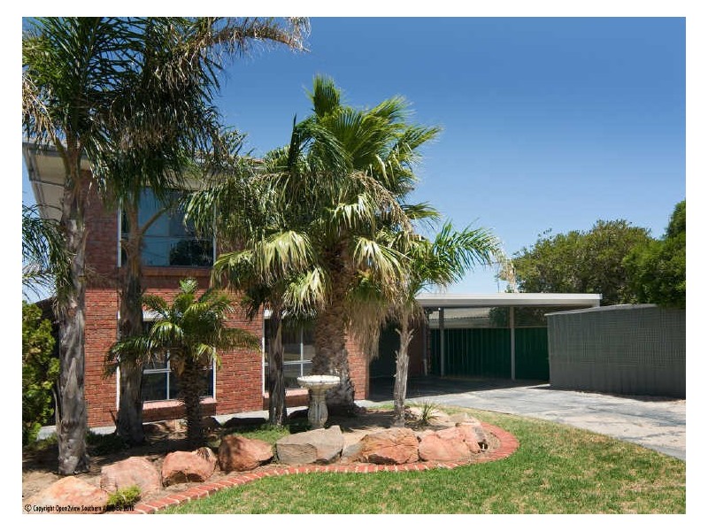 2 Selway Terrace, O’sullivan Beach SA 5166