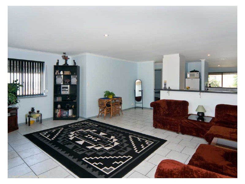 2 Selway Terrace, O’sullivan Beach SA 5166