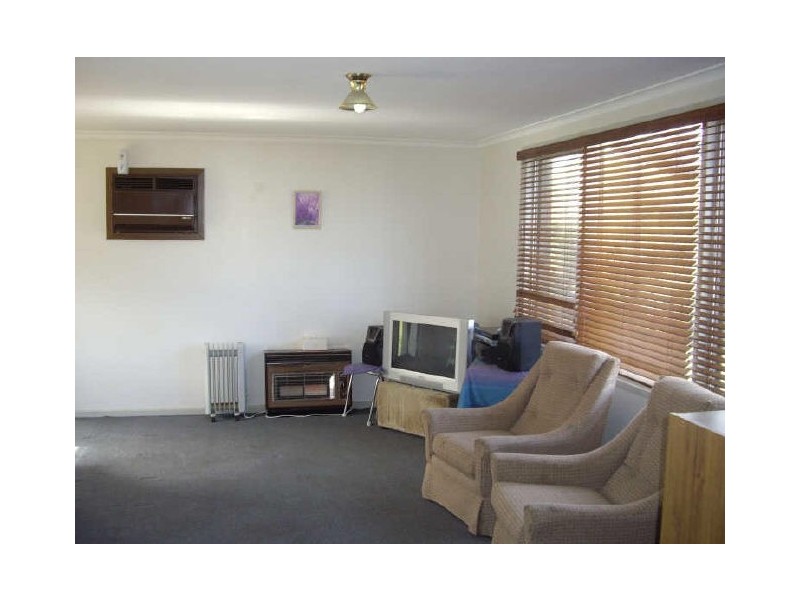 24 Osmund Crescent, Christie Downs SA 5164