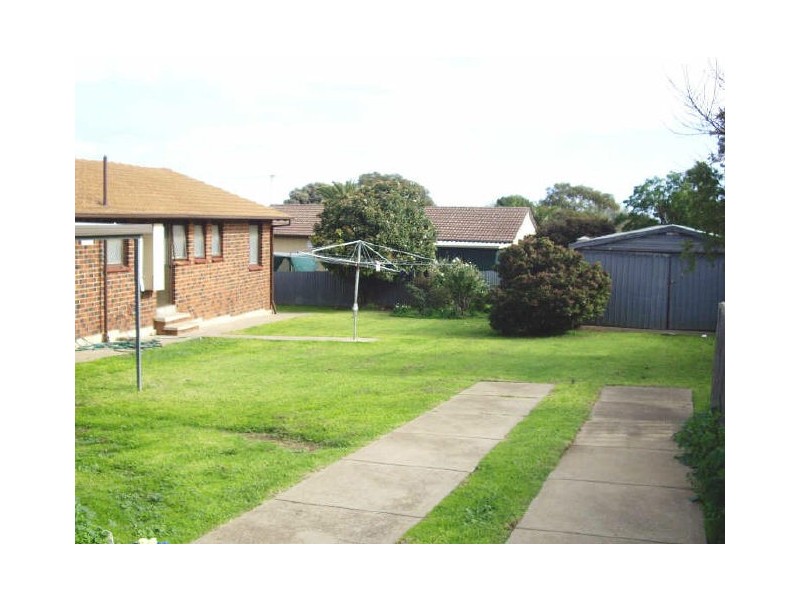 24 Osmund Crescent, Christie Downs SA 5164