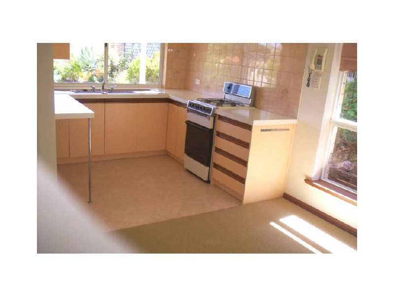 27 Central Avenue, Hallett Cove SA 5158