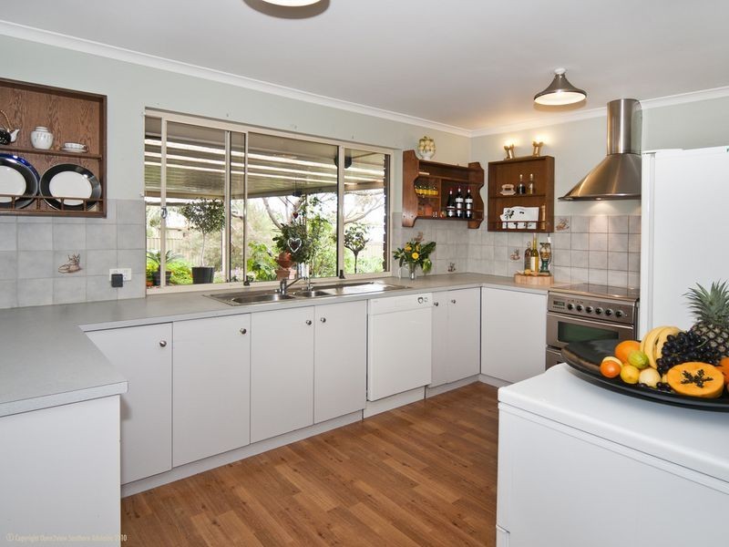 13 Goodrington Way, Moana SA 5169