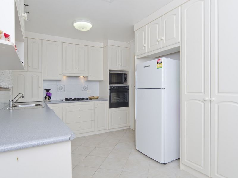 24 Woodstock Avenue, Christie Downs SA 5164