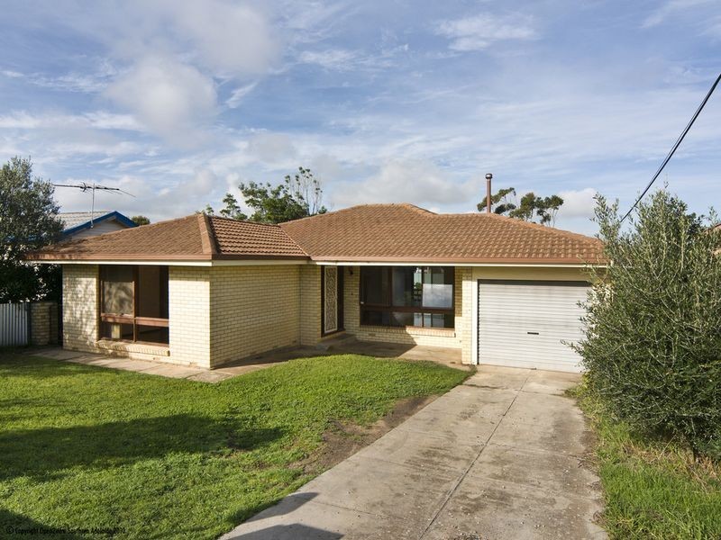 24 Maturin Avenue, Christies Beach SA 5165