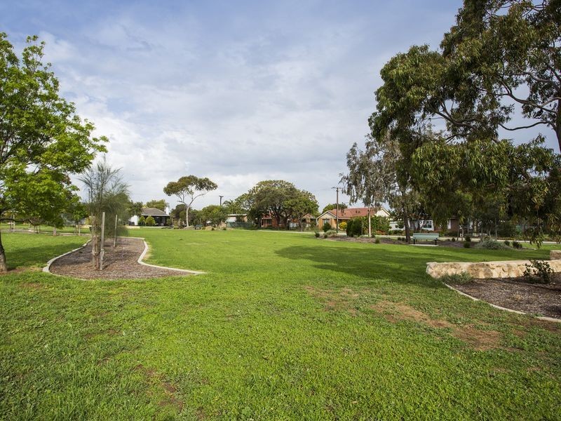 9 Archer St, Christies Beach SA 5165