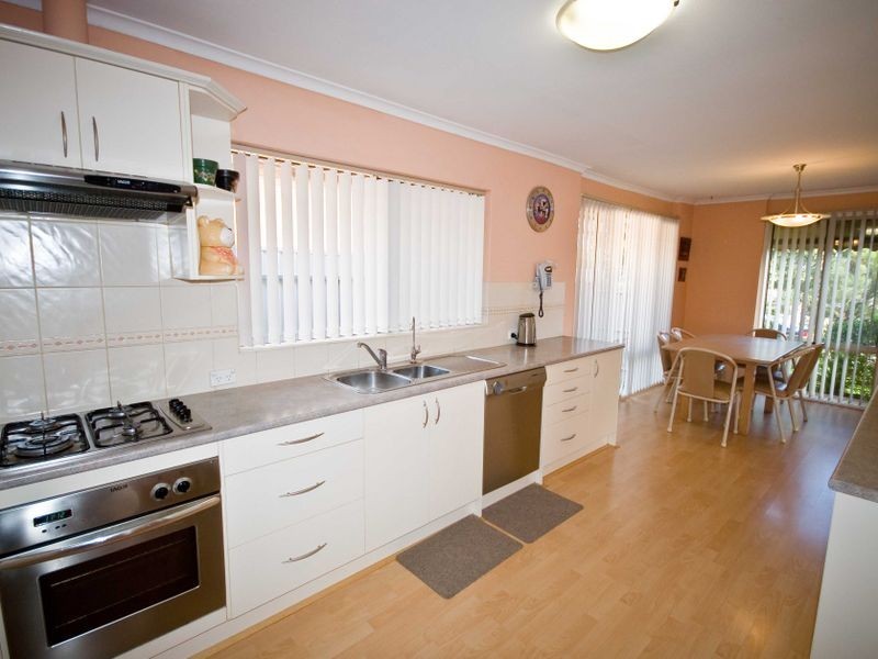 26 Williams Avenue, Hackham West SA 5163