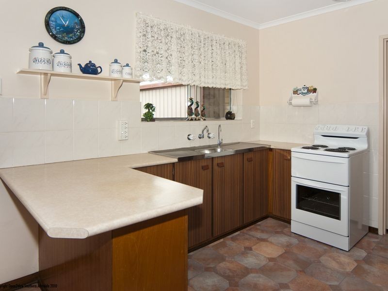 7 Ardross Crescent, Morphett Vale SA 5162