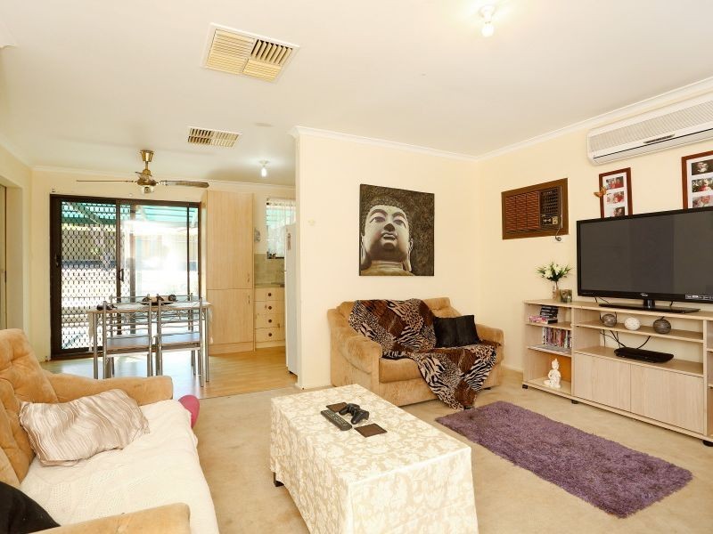 8 Africaine Court, Huntfield Heights SA 5163