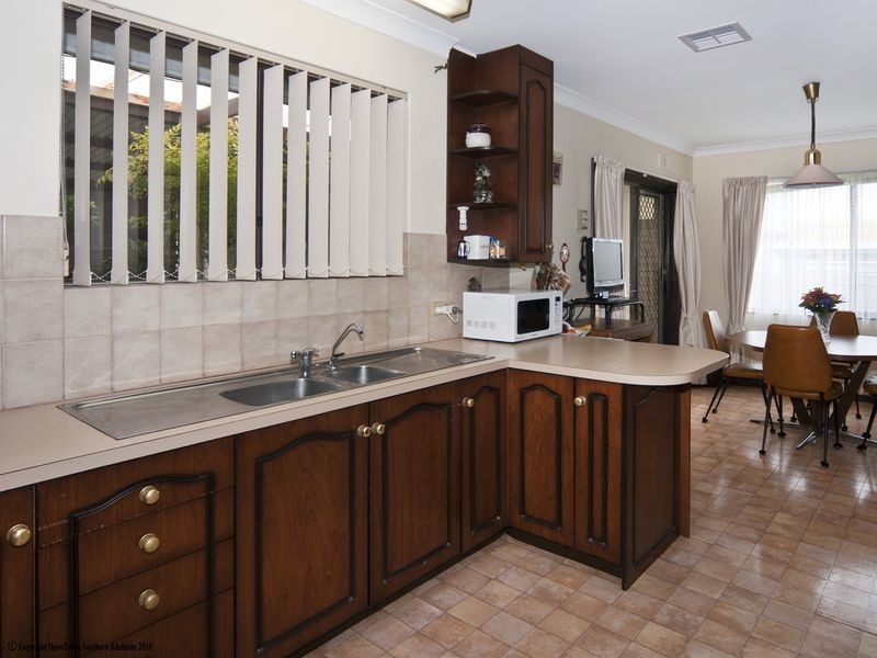 79 Cnr Lynton Avenue & Dyson Rd, Christies Beach SA 5165