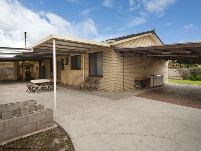 79 Cnr Lynton Avenue & Dyson Rd, Christies Beach SA 5165