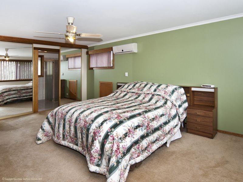 9 Tooma Street, O’sullivan Beach SA 5166