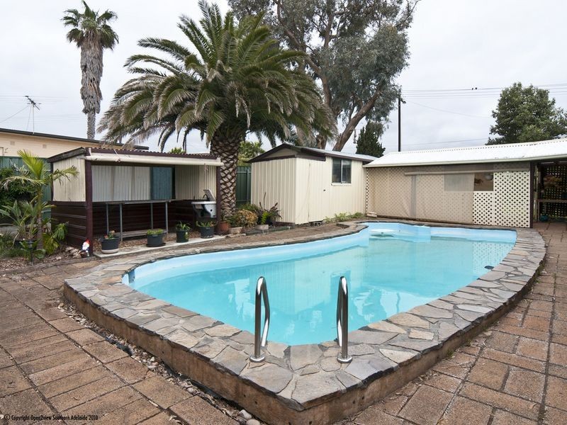 9 Tooma Street, O’sullivan Beach SA 5166