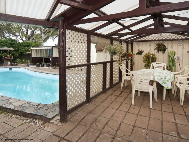 9 Tooma Street, O’sullivan Beach SA 5166