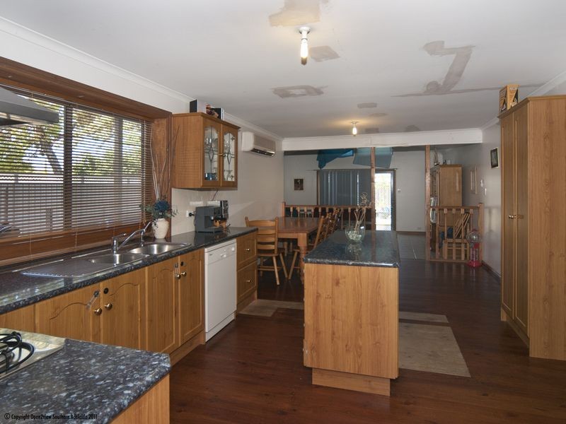 12 Freeman Avenue, Morphett Vale SA 5162