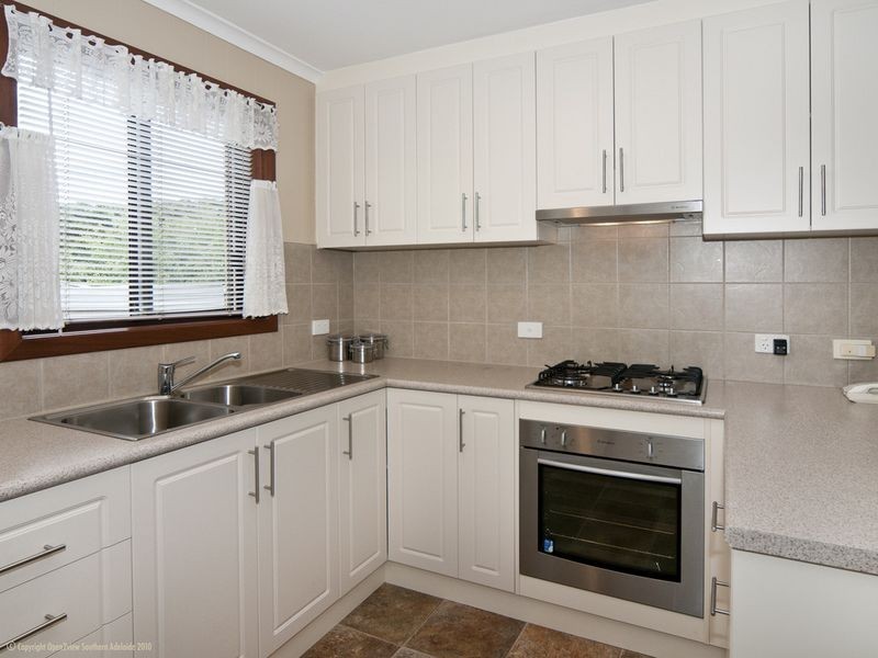 7 Guy Street, Christie Downs SA 5164