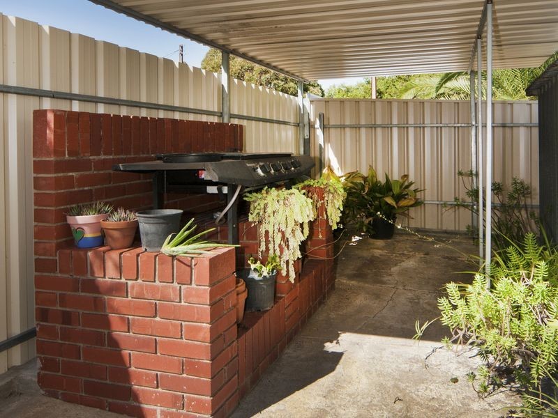 8 Edwina Drive, Morphett Vale SA 5162