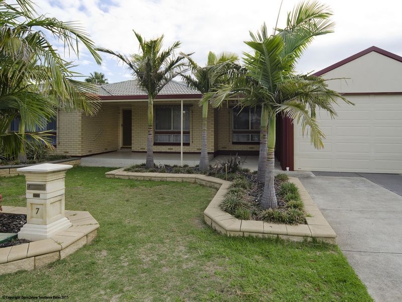 7 Woodstock Avenue, Christie Downs SA 5164