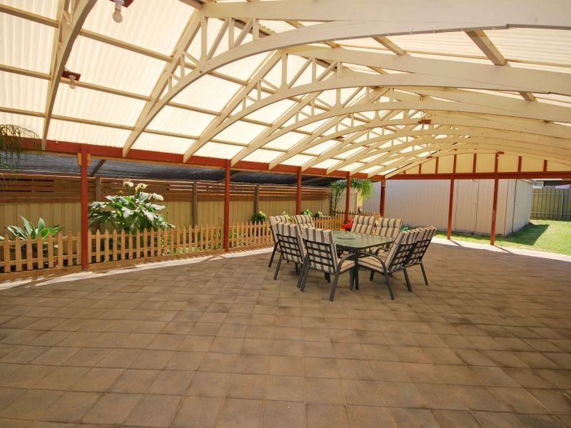 2 Commodore Court, Morphett Vale SA 5162