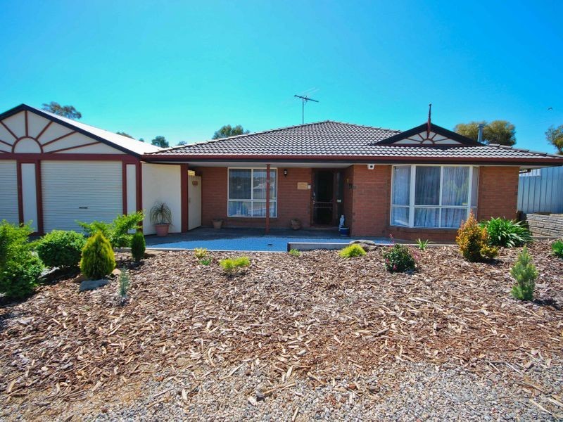 2 Commodore Court, Morphett Vale SA 5162