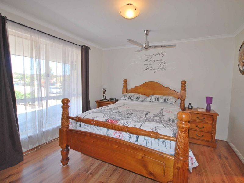 2 Commodore Court, Morphett Vale SA 5162