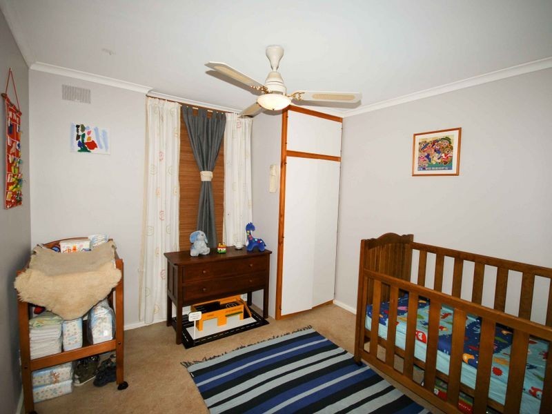18 Holly Rise, Hackham West SA 5163