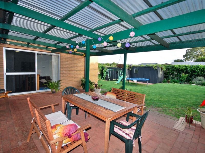 18 Holly Rise, Hackham West SA 5163
