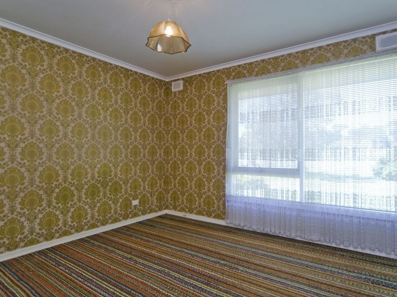 11 Barnabas Crescent, Christie Downs SA 5164