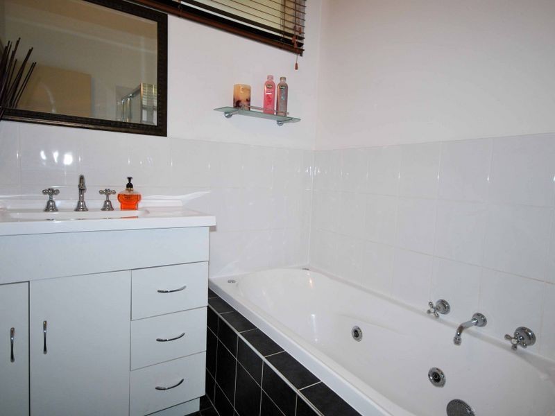 3 Marston Drive, Morphett Vale SA 5162