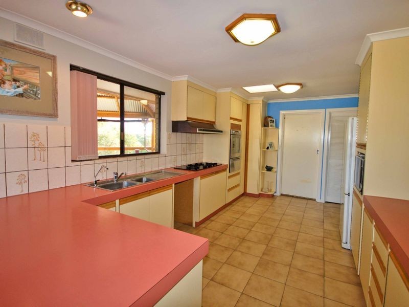 62 Oakridge Rise, Huntfield Heights SA 5163