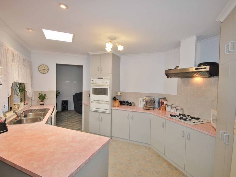 6 Galley Close, Seaford Rise SA 5169