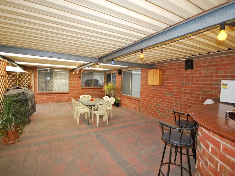 6 Galley Close, Seaford Rise SA 5169