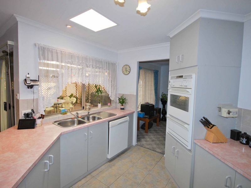 6 Galley Close, Seaford Rise SA 5169