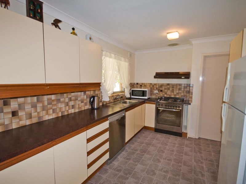 12 Green Avenue, Hackham SA 5163