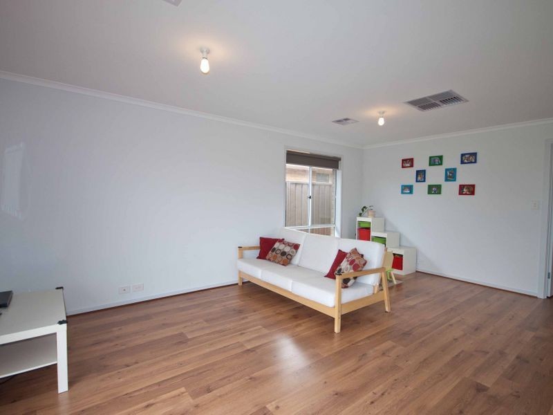 17 School Oval Drive, Christie Downs SA 5164