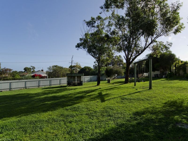 14 82 – 84 River Road, Port Noarlunga SA 5167