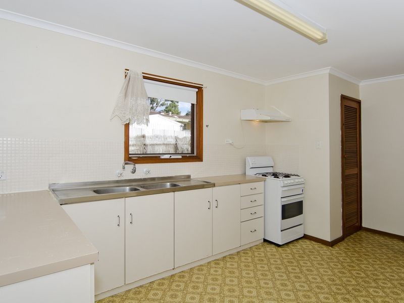 11 Milan Crescent, Hackham West SA 5163