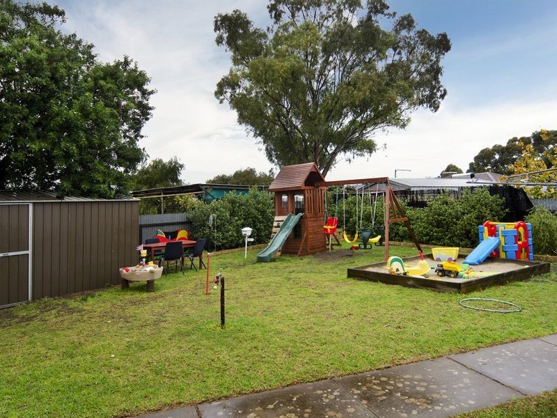 28 Amberleigh Close, Christie Downs SA 5164
