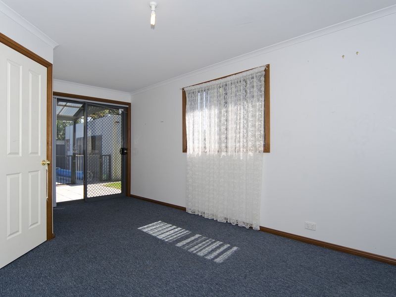 12 Freeman Avenue, Morphett Vale SA 5162