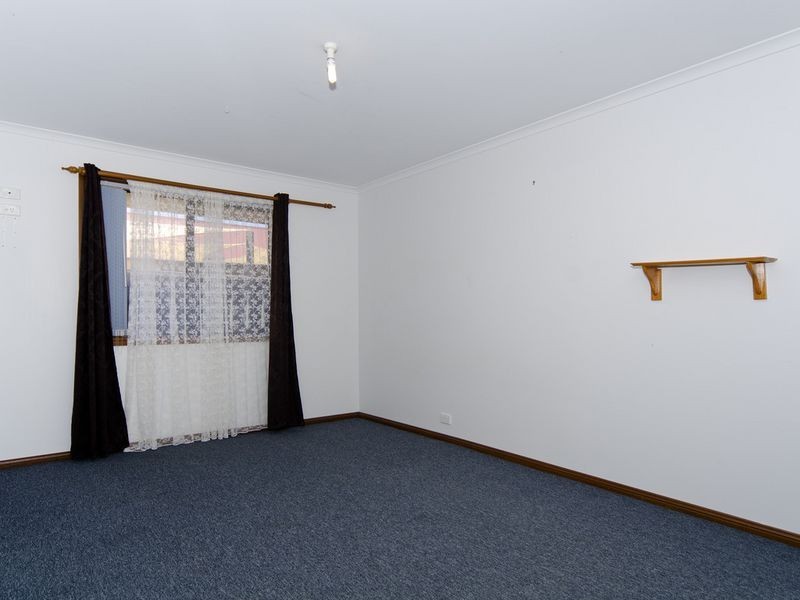 12 Freeman Avenue, Morphett Vale SA 5162